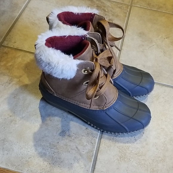 Tommy Hilfiger Shoes - Tommy Hilfiger fur duck boots sz 6 EXCELLENT